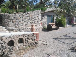 Assos Sivrice Deveboyun Misafir Evi - Ayvacık - 0