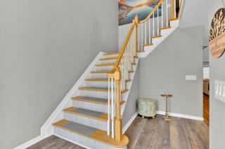 The Seabreeze Haven- Luxury 3BR Coastal Retreat - Near Beach & Free Parking - 7