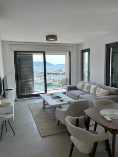 Beachfront apartment with sea view - Meljine - 0