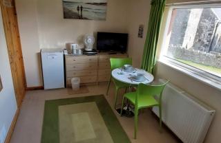 Pendine Sands Guest House - 7