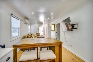 Half-Mi to Ocean View Beach Park Modern Apartment - 5