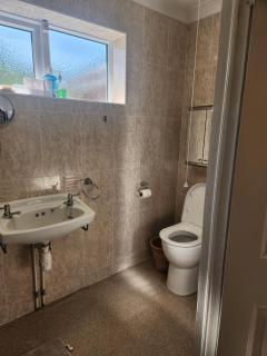 Great 3 bedroom home - Nevendon - 3