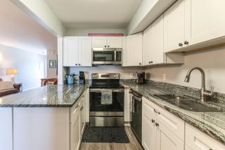 Walk to Beach Newly Remodeled Condo in Ocean City - 4