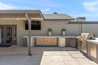 Sleeps 20 Heated Pool Games Fire Pit Dog Friendly - Phoenix - 8