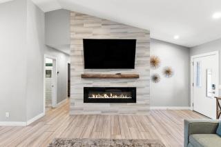 Sleeps 20 Heated Pool Games Fire Pit Dog Friendly - Phoenix - 1