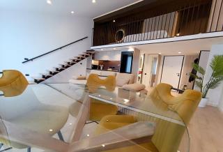 Tirana Sunset Retreat Stylish Loft by the Lake Park - Sauk - 9