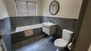 Lloyds - unit 10 - 5