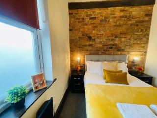 Cosy 1BR Apt, City Centre, Free Parking, By DerBnB - 1