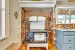 Historic McBride House in Garden Valley Mtns! - 3