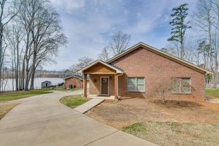 Steps to Lake Wylie Cozy Clover Apartment - Clover - 9