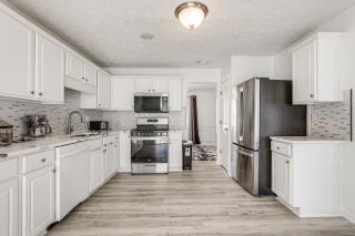 14 Mi to Lake Lanier Family Home with Yard - 8