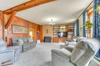 3 Mi to Penns Creek Access Hideaway with Grill! - - 8