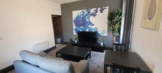 Central 2BR Apt, Self Check In, Parking, By DerBnB - Derby - 3