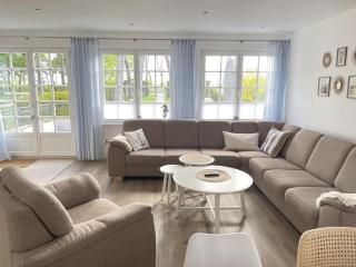 Ferienhaus-Strandallee95-direkt-am-Strand - Timmendorfer Strand - 1