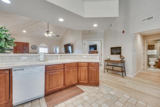 Walk to Branson Strip Inviting Condo! - Branson - 4