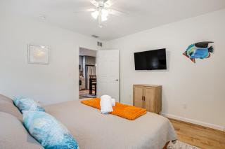 Walk to Beach Getaway with Fire Pit in St Augustine - St. Augustine - 1