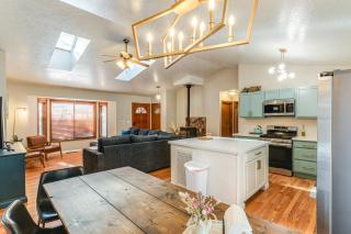 10 Mi to Downtown Flagstaff Cozy Home with AandC - Mountainaire - 4