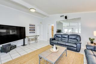 Hot Tub and Boat Dock Getaway on Deerpoint Lake! - Lynn Haven - 8