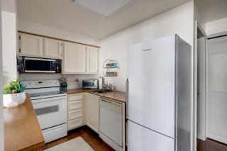 Walk to Payette Lake McCall Condo with Fireplace - McCall - 3