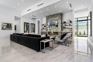 Sleeps 17 Pool Putting Green Indio Escape Hot Tub Retreat Bravo Villa 6 by AvantStay - 2