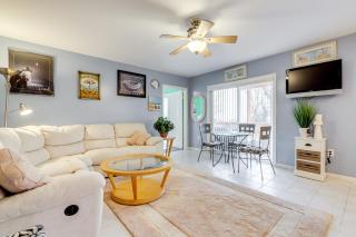 Walk to Eastern Point Beach Apt with Water View! - 6