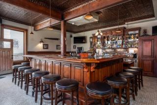 Cloverdale House Inn - 3