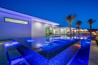 Pool Hot Tub Firepit Minutes from Dining Golf Bravo Villa 13 - Indio - 6
