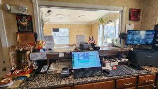 Benbrook Inn & Suites by OYO Fort Worth I-20 - Benbrook - 3
