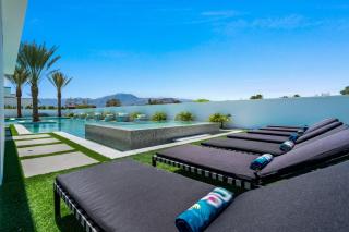 Pool Hot Tub Firepit Minutes from Dining Golf Bravo Villa 13 - Indio - 4