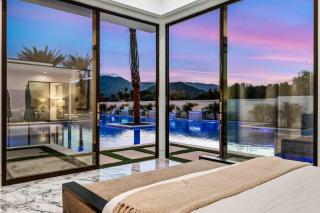 Exclusive Stay w Pool Hot Tub Putting Green Bravo Villa 14 by AvantStay - Indio - 3