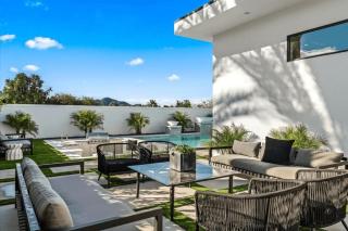 Exclusive Stay w Pool Hot Tub Putting Green Bravo Villa 14 by AvantStay - Indio - 6