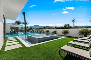 Exclusive Stay w Pool Hot Tub Putting Green Bravo Villa 14 by AvantStay - Indio - 7