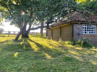 Motts Lodge - - 2