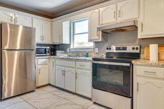 Close to Town and Med Center Weslaco Home - Weslaco - 9