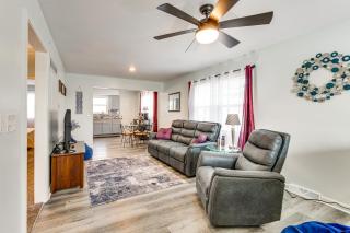 1 Mi to Truman Library Apt with Large Yard! - Sugar Creek - 0