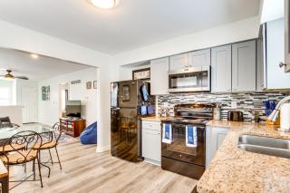 1 Mi to Truman Library Apt with Large Yard! - Sugar Creek - 3