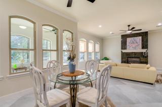 Spacious and Modern Home in Montgomery with Deck! - Montgomery - 4