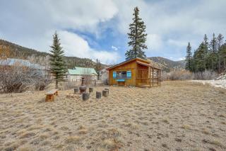 Walk to Main St Mountain Creek Home with Chiminea - Red River - 8