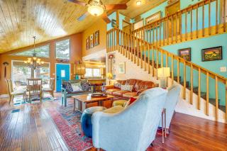 Walk to Main St Mountain Creek Home with Chiminea - Red River - 6