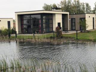 Marina Strandbad Chalet RiverLodge mit Zaun Haus Nr 94 - Olburgen - 0