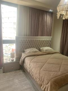 H Flat With Roof- One Kattamya - Il Cairo - 3