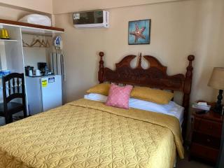 Xterra Palm Guest House - Hopkins - 2