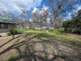 Squaw Valley Motel Room 2 - 6