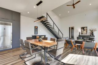 Private Dock and River Views Modern Gem in Waterloo - 4