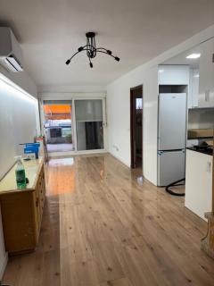 A dos minuts del mar - 8