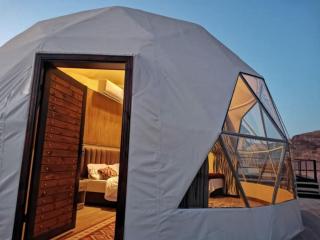 Helen Rum Luxury Bubbles & Jeep Tours - Wadi Rum - 1