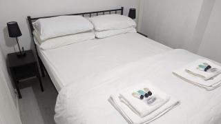 BARTON BEACHSIDE - Family OneBedroom Apartment, Double & BunkBed - Central Beach & Promenade Location - Over 21's, Family Friendly Only, ID Required - 2