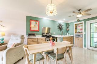 4 Mi to Beaches Vibrant Stuart Villa with Patio! - Stuart - 3