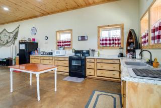 Boat Launch On-Site Lakefront Toledo Bend Getaway - 1