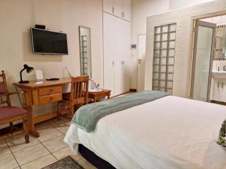 Villa Sardinia Guest House - Midrand - 2